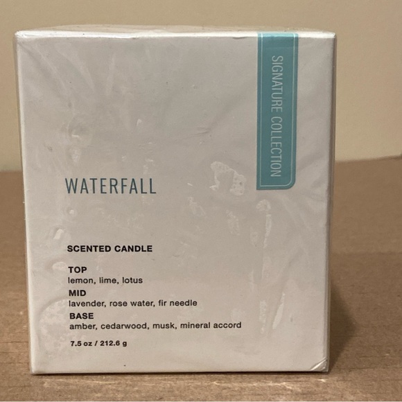 Studio OH! Signature Collection Waterfall 7.5 oz Scented Candle - Picture 2 of 7